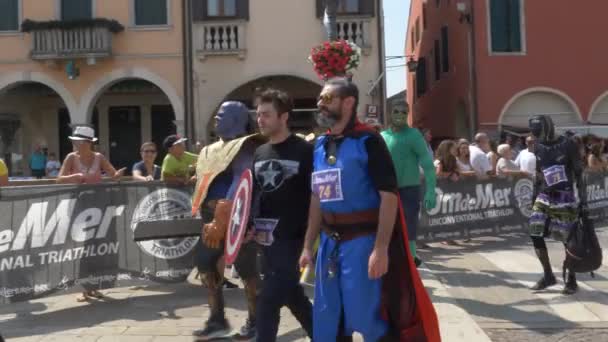 Montagnana Itália Agosto 2019 Maratona Tradicional Cerveja Fantasiada Férias — Vídeo de Stock