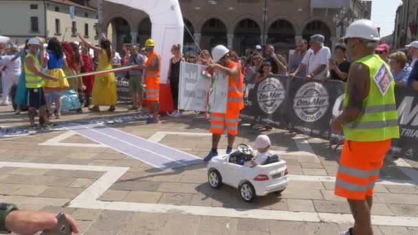 Montagnana Talya Ağustos 2019 Geleneksel Tatil Bira Maratonu — Stok video