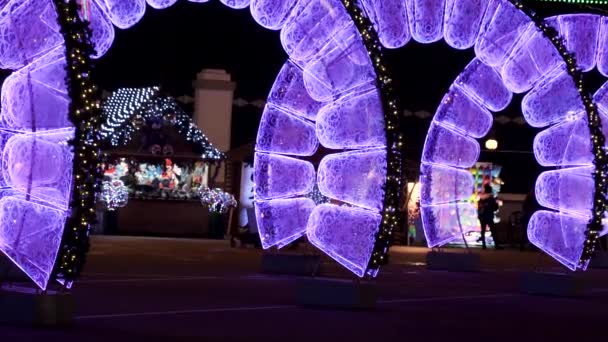 Gomel Belarus Dezembro 2019 Iluminação Natal Ano Novo Pessoas Clima — Vídeo de Stock