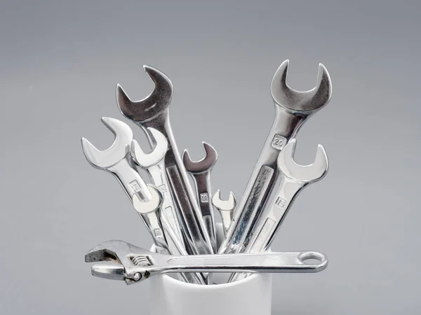 Auto repair wrenches on a gray background — Stock Photo, Image