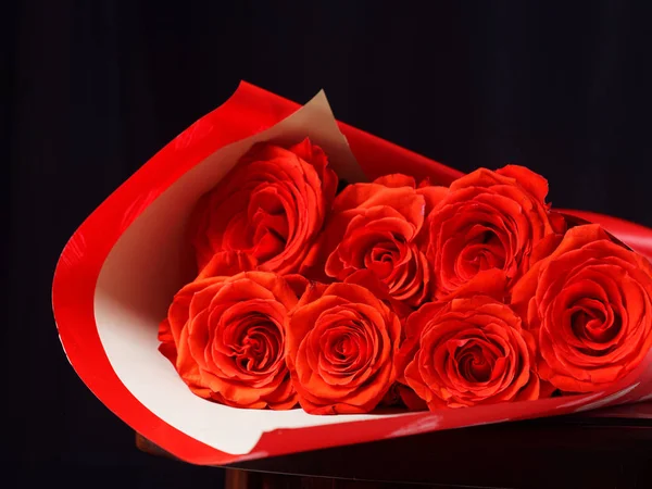 Bouquet von frischen Rosen, Blume hellen Hintergrund. — Stockfoto