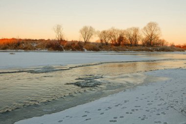 2020 kıyılarında tehlikeli kış nehir geçitleri var.
