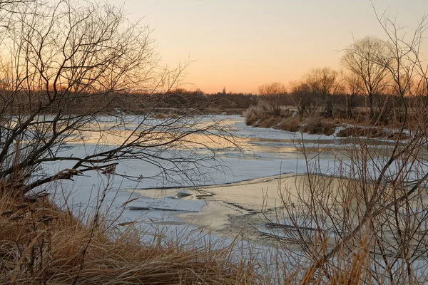 Небезпечні Зимові Річки Біля Узбережжя 2020 Року — стокове фото