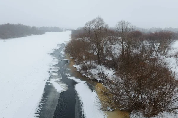 Mouvement Dangereux Glace Sur Une Rivière Hiver Rapide 2020 — Photo