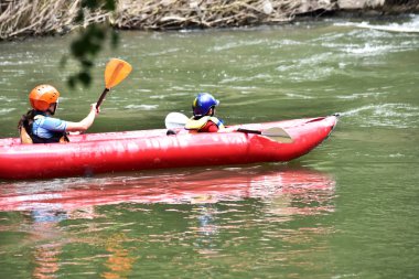 Aşırı ve eğlenceli takım sporu Kayak