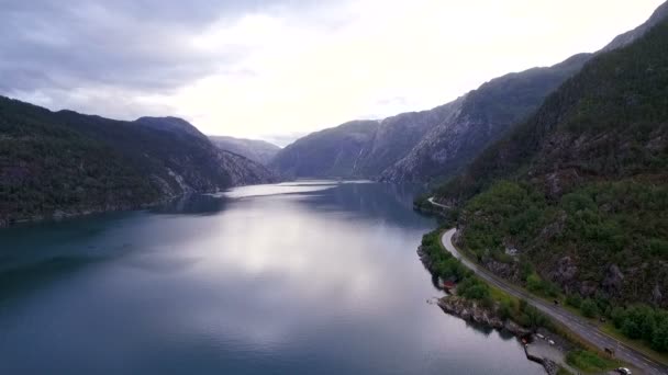 Вид с воздуха на реку Норвегию — стоковое видео