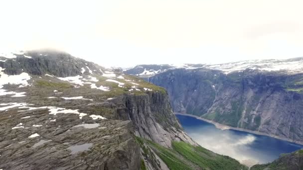 Norveç'te doğanın güzel manzara — Stok video