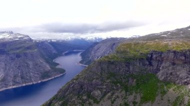 Norveç'te doğanın güzel manzara