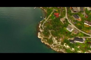  Pitoresk Norveç köy. Kıyı şeridi. Quadrocopters görüntülemek 