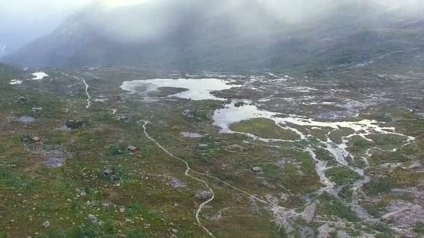 Panorama. Bäche. Tal. Berge. Norwegen. Blick aus der Drohne — Stockvideo