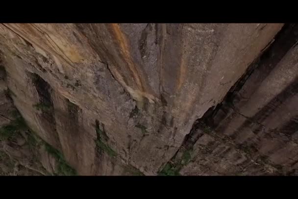 Norwegen. Berge. Klippe. Extrem. Höhe — Stockvideo