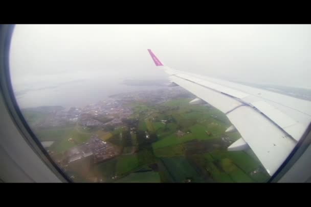 View of airplane wing — Stock Video