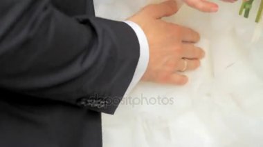 Düğün günü. Gelin ve damat. (vücut parçaları).