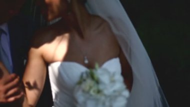 damat gelinin kol dokunmadan nazik