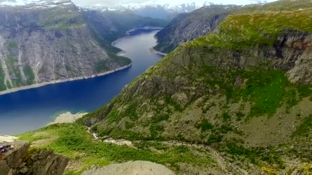 Norwegia. piękny krajobraz z Norwegii. Fiord — Wideo stockowe