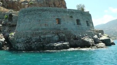 Spinalonga Adası üzerinde antik kale. Fort Spinalonga Main Tower. Crete. Yunanistan