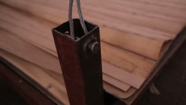 Fábrica de muebles. Producción de madera contrachapada. — Vídeos de Stock