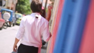 Neşeli yeni evliler. Boho tarzı. Yunanistan