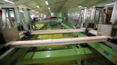 Plastik pencere hattı üretimi. Plastik pencere üretimi için çalışma makine