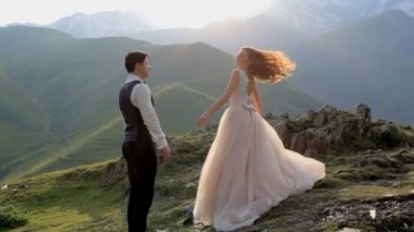 zevk ve dağlar, Georgia elele mutlu yeni evliler