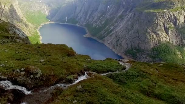 Norsko. krásná krajina v Norsku. Fjord — Stock video