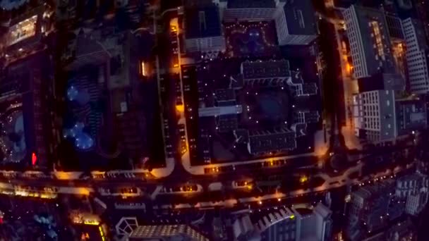Вид с воздуха на ночной испанский город с отелями и бассейнами. Тенерифе, Канарские острова, Испания — стоковое видео