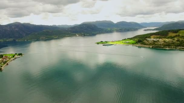 Norwegen. Luftaufnahme schöne Landschaft Norwegens — Stockvideo