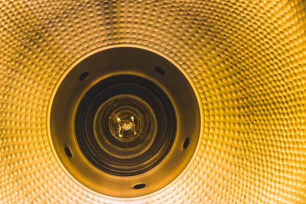 ampul açmak yuvasında