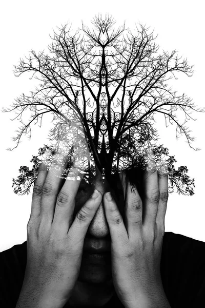 Foto de exposição dupla de homem estressante com silhueta de árvore b — Fotografia de Stock