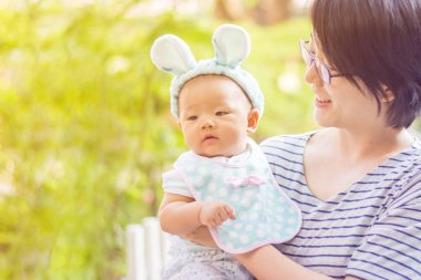 Anne ile bebek portresi