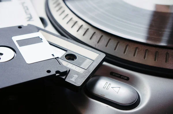 Vinyl Turntable Cassette Floppy Disk Vintage Music Carrier Classic Hip — Stock Photo, Image