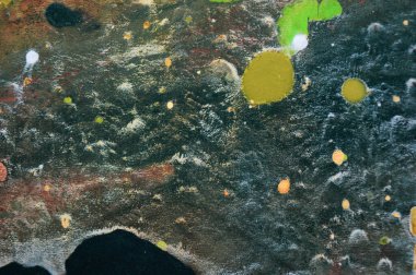  Hacim biçimleri, renkli şekillerden ve çizgilerden oluşan soyut arkaplan ve akrilik boya karışımı. Güzel grafiti sokak sanatı. Duvarlara moda renklerin soyut yaratıcı çizimi