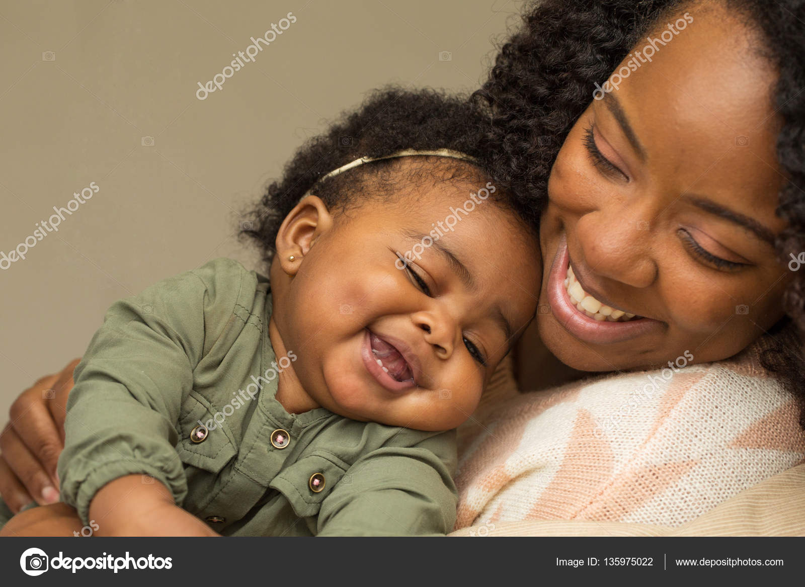 Mere Africaine Et Bebe Images Libres De Droit Photos De Mere Africaine Et Bebe Depositphotos