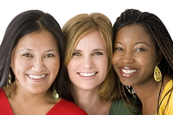 Grupo diverso de mulheres isoladas em branco . — Fotografia de Stock