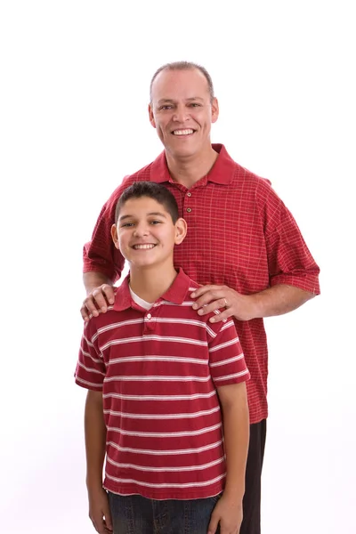 Retrato de un feliz padre e hijo hispano . — Foto de Stock