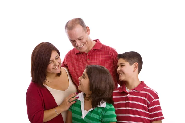Boldog családi portré, mosolyogva együtt - elszigetelt fehér background. — Stock Fotó