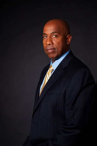 Portrait d'un homme d'affaires afro-américain . — Photo