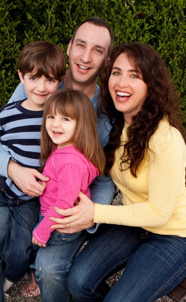 Portrait of happy family smiling and laughing. — Stock Photo, Image