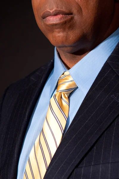 Retrato de un hombre de negocios afroamericano . — Foto de Stock