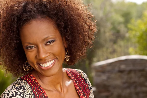 Afro-Amerikan Olgun kadın.