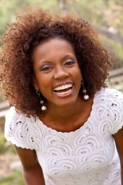 Afro-Amerikan Olgun kadın.