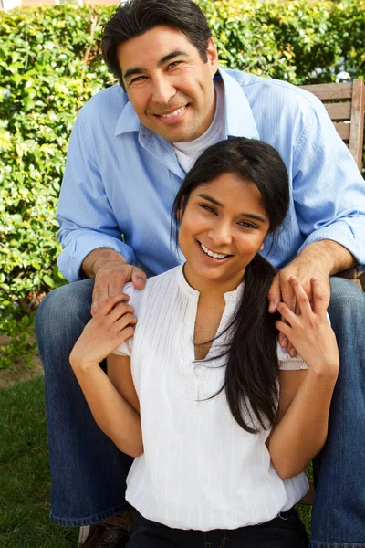 Ispanico padre e figlia . — Foto Stock