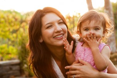 İspanyol anne ve kızı.