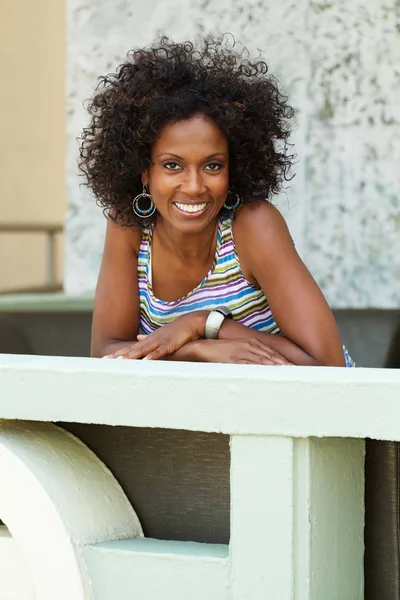 Beautiful mature woman smiling. — Stock Photo, Image