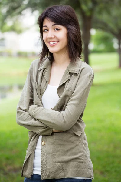 Young teen girl smiling outside. — Stock Photo, Image