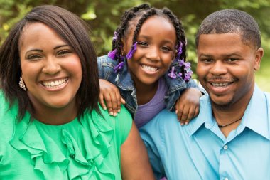 mutlu bir Afro-Amerikan Aile.