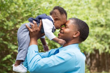 mutlu bir Afro-Amerikan Aile.