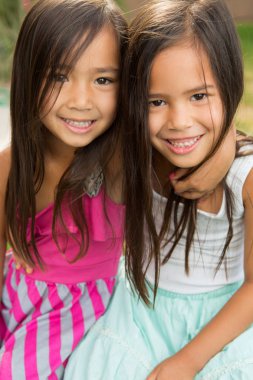 En iyi arkadaş ve kardeş.