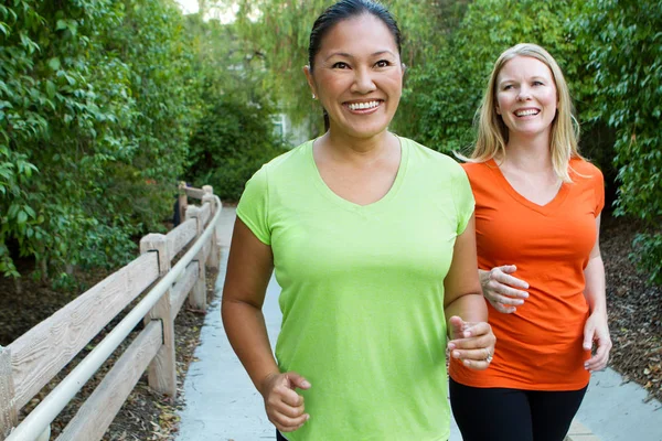Sağlıklı kadın egzersiz ve Başlarken fit. — Stok fotoğraf
