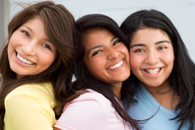 Gülen ve having fun dışında kız.